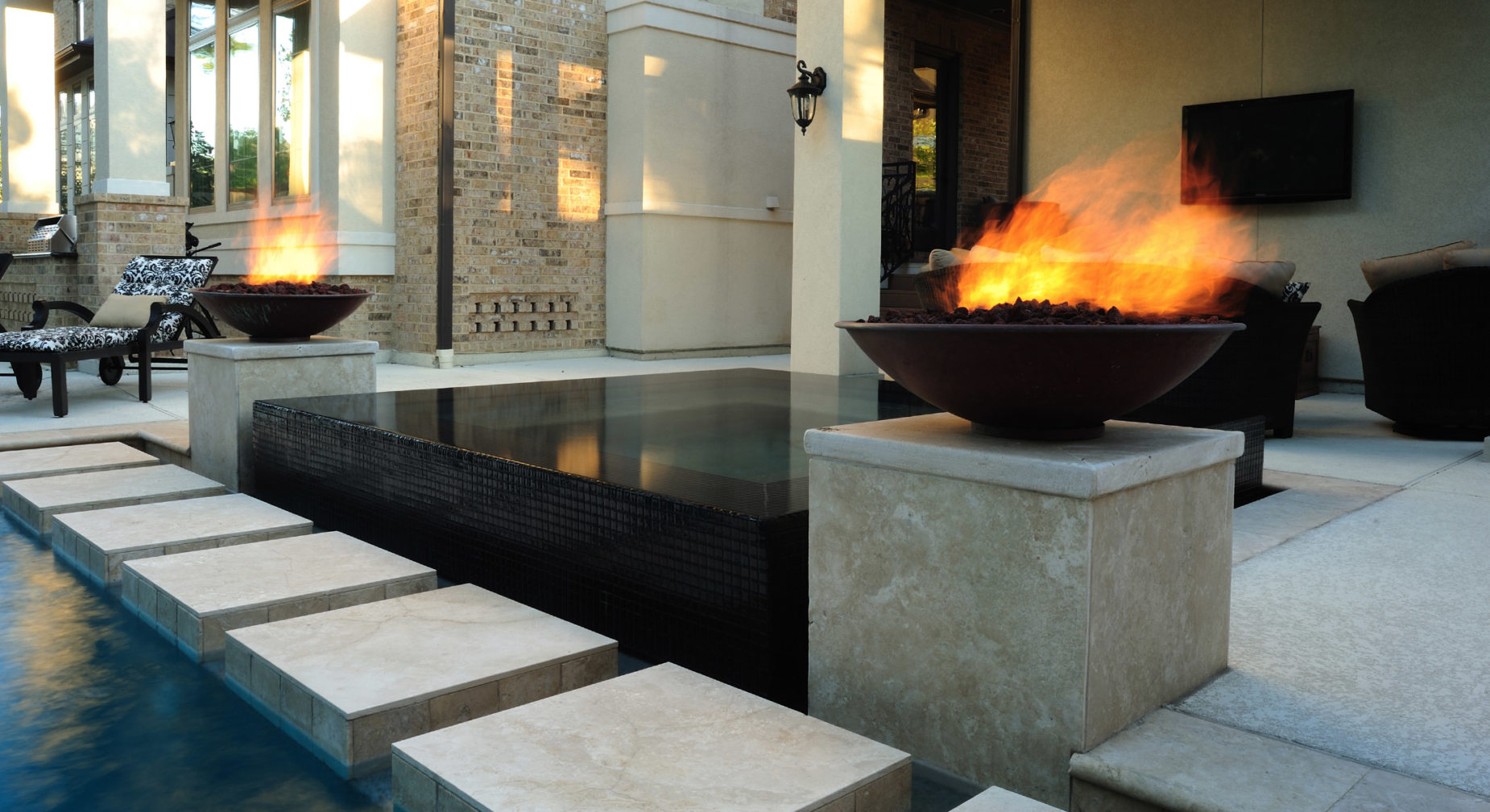 Custom Pool With Water and Fire Features