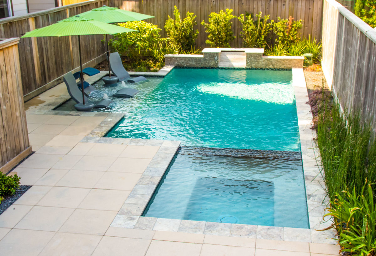 Modern Pools In Small Backyards 