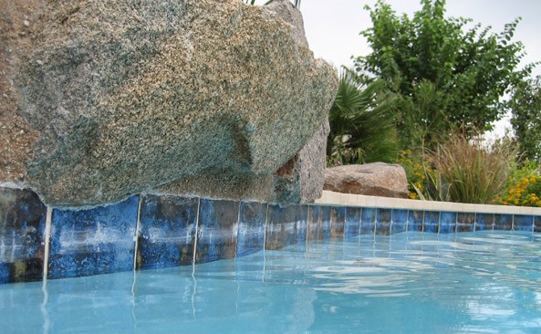 swimming pool calcium scaling removal