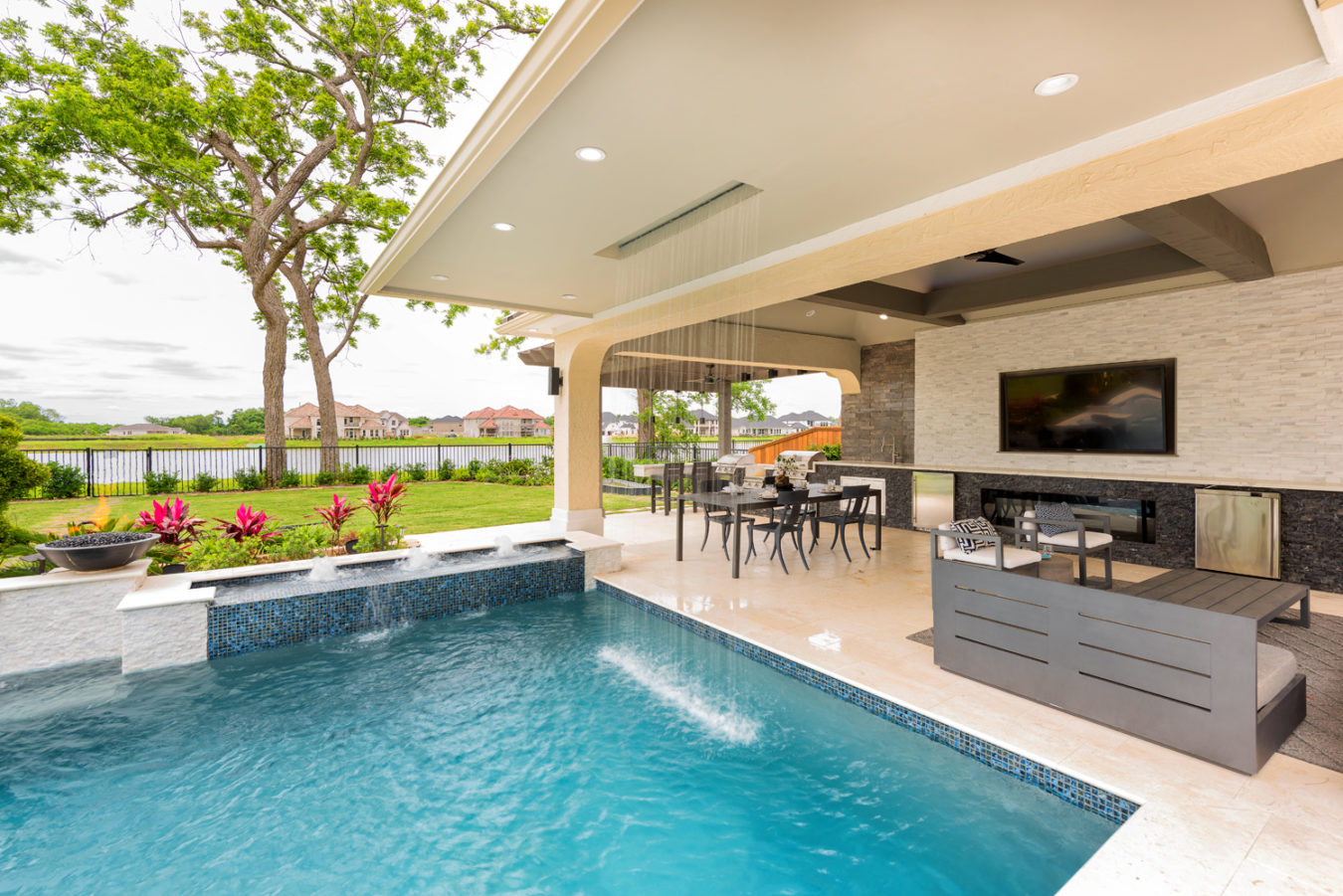 What Makes a Swimming Pool Perfect for You? Platinum Pools